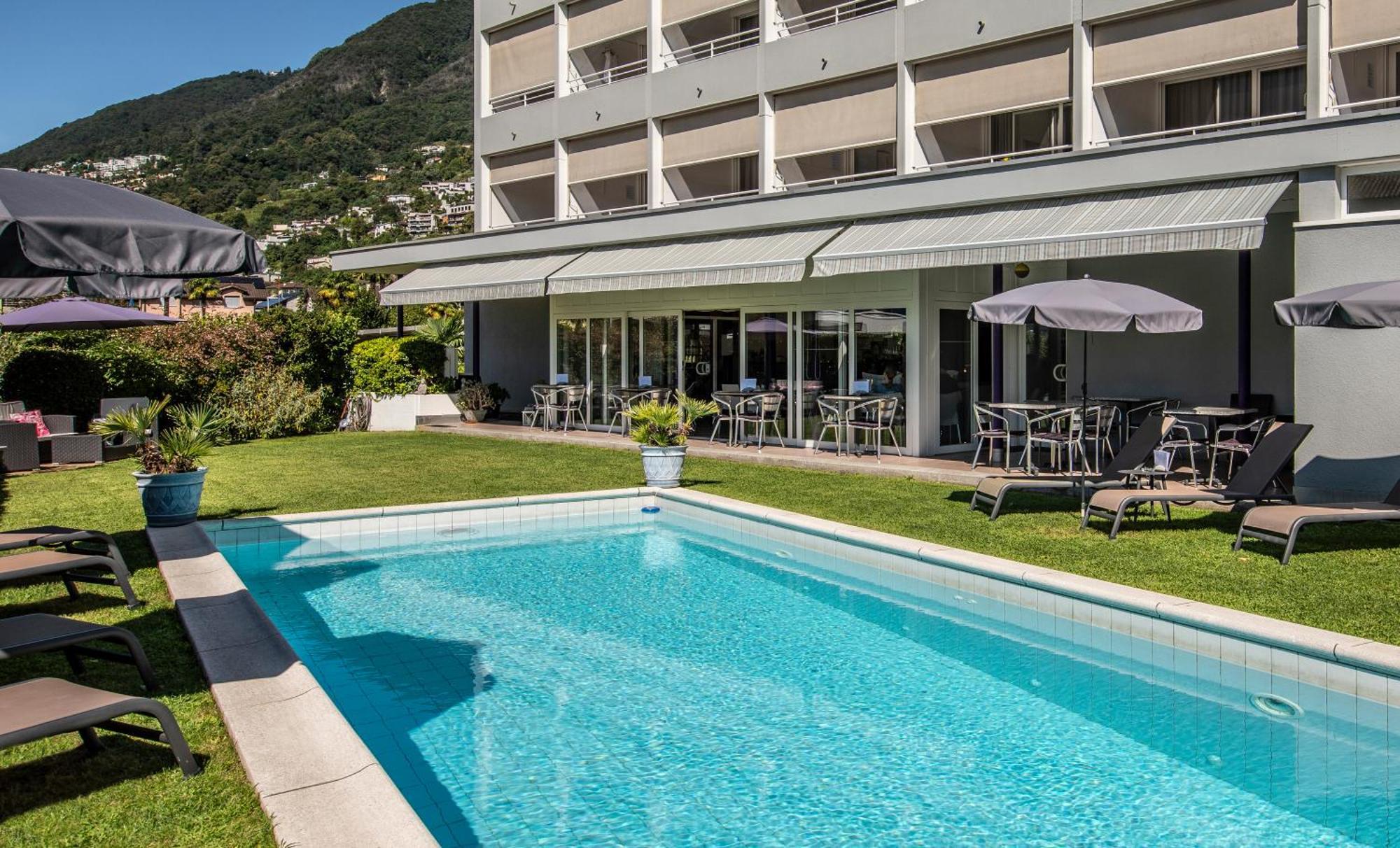 Smart-Hotel Minusio, A Swiss Quality Hotel Exterior photo