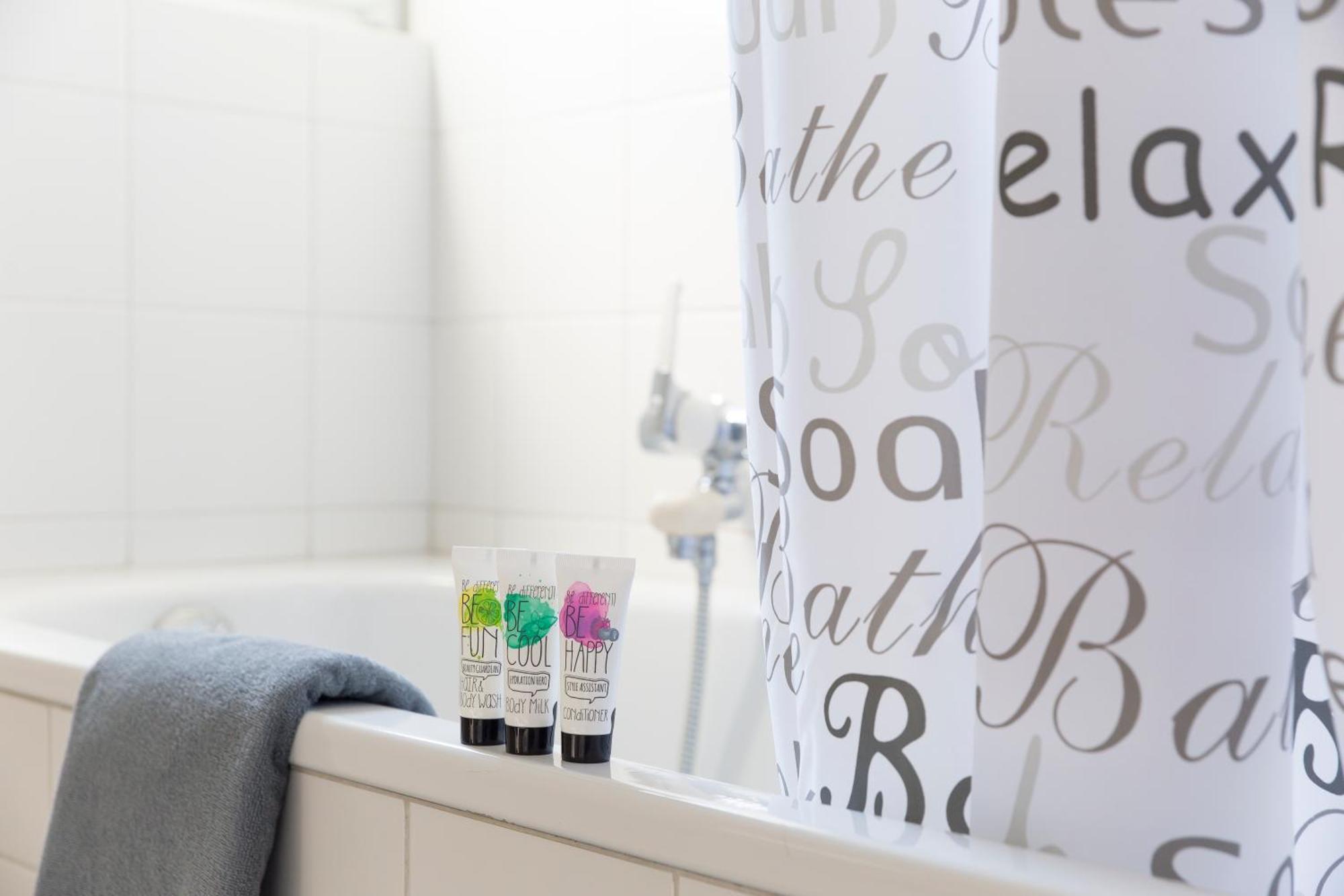 Smart-Hotel Minusio, A Swiss Quality Hotel Room photo